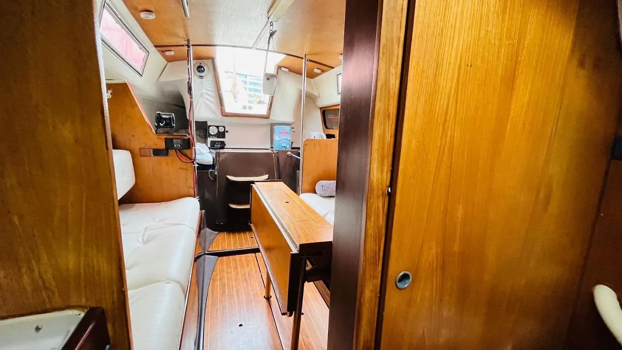Cozy Sailing Boat Barcelona Hotel Sant Adria de Besos